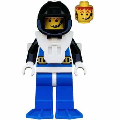 Aquanaut 3 with Blue Flippers