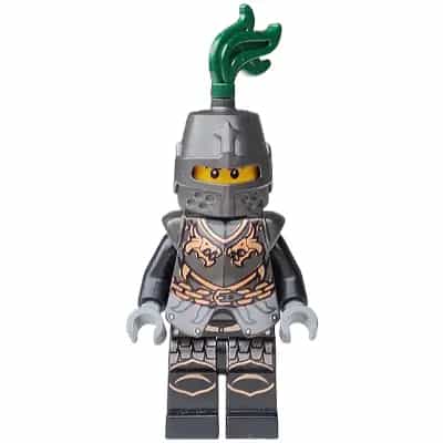 Kingdoms - Dragon Knight Armor with Chain, Helmet Closed, Scowl