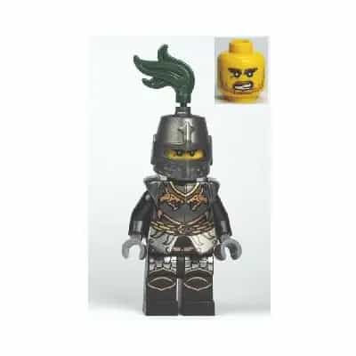 Kingdoms - Dragon Knight Armor with Chain, Helmet Closed, Bared Teeth