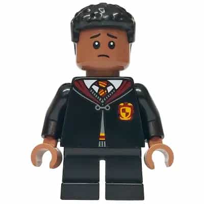 Dean Thomas - Gryffindor Robe Clasped