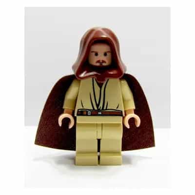 Qui-Gon Jinn - Light Nougat Head with Black Chin Dimple, Brown Hood and Cape