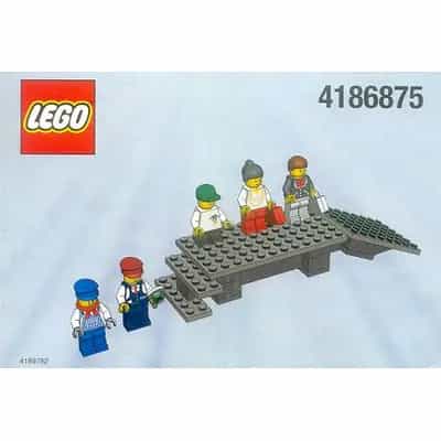 Platform and Mini-Figures