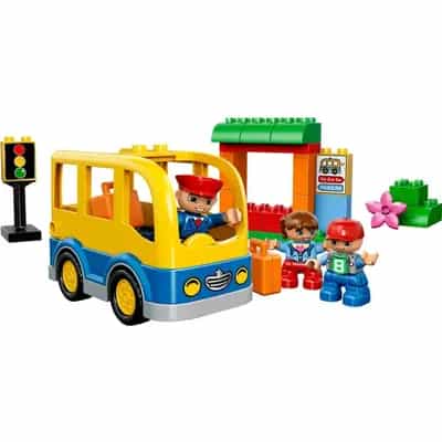 Szkolny autobus