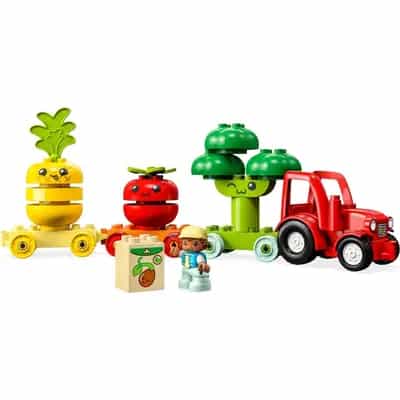 Traktor z warzywami i owocami