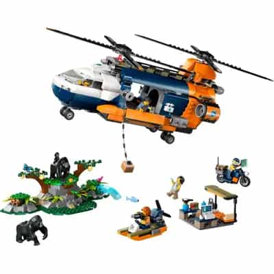 Helikopter badaczy dżungli w bazie