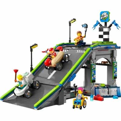 LEGO 60460 Bez granic: tor z rampami dla wyścigówek