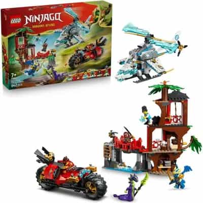 Bitwa ninja: domek na drzewie z pojazdami