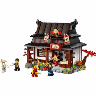 LEGO 71858 Kuźnia Cztery Bronie — 15-lecie