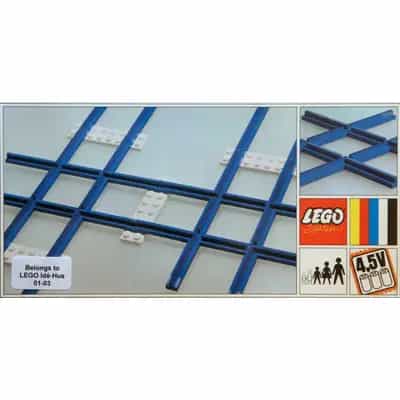 2 Cross Rails, 8 Straight Tracks, 4 Base Plates