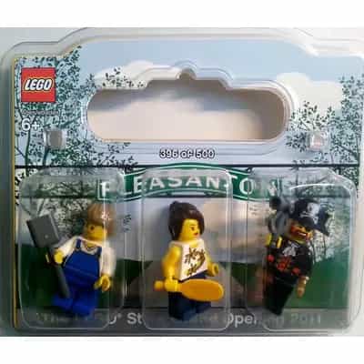Pleasanton Exclusive Minifigure Pack